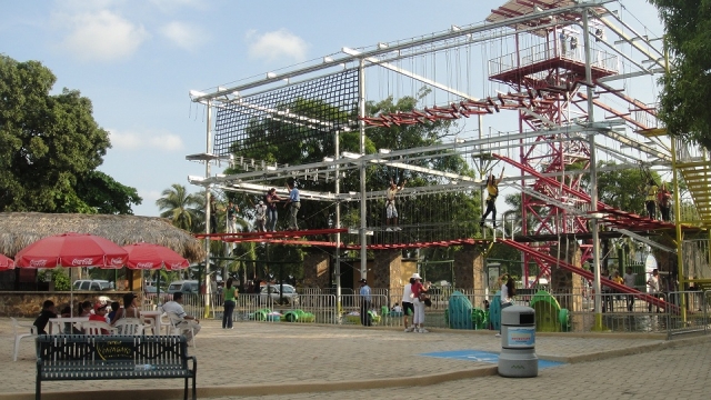 Plataforma de rope courses y bungee